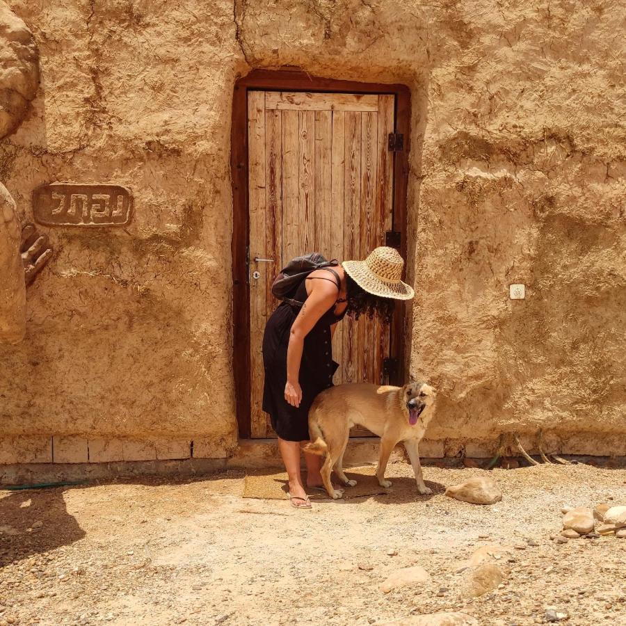 Desert Days Mud Cabin'S Resort Tzukim Buitenkant foto