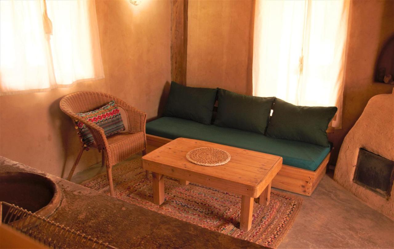 Desert Days Mud Cabin'S Resort Tzukim Buitenkant foto