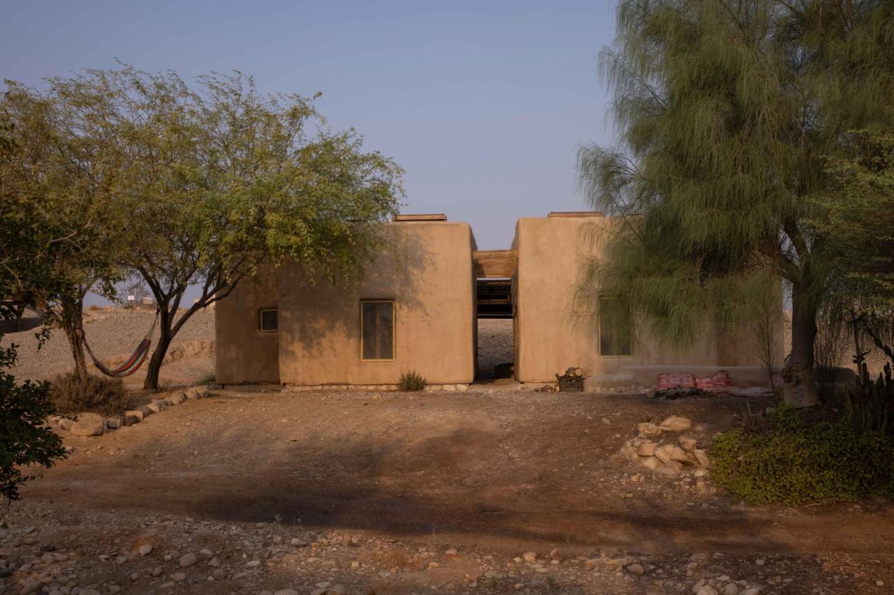 Desert Days Mud Cabin'S Resort Tzukim Buitenkant foto