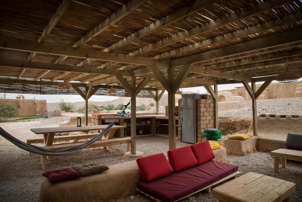Desert Days Mud Cabin'S Resort Tzukim Buitenkant foto