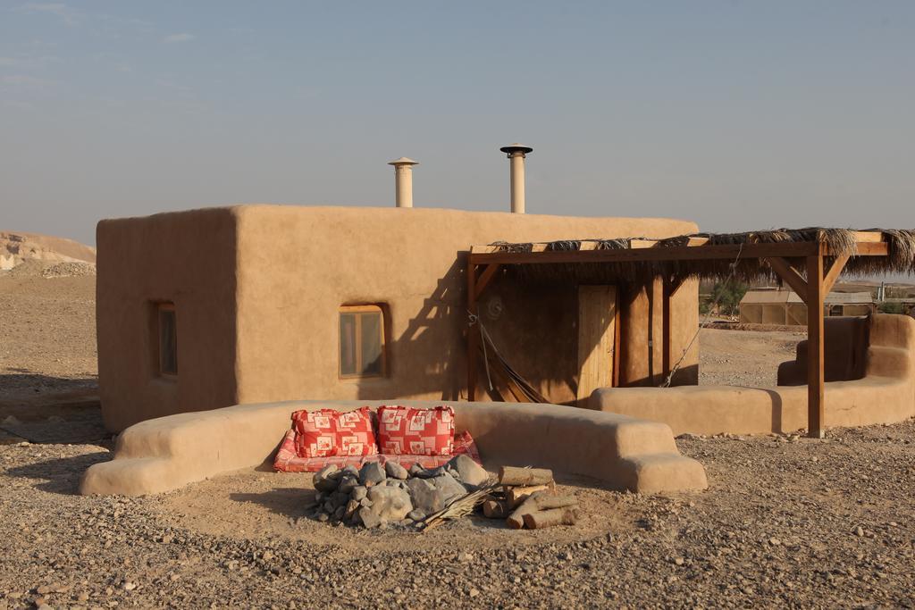 Desert Days Mud Cabin'S Resort Tzukim Buitenkant foto